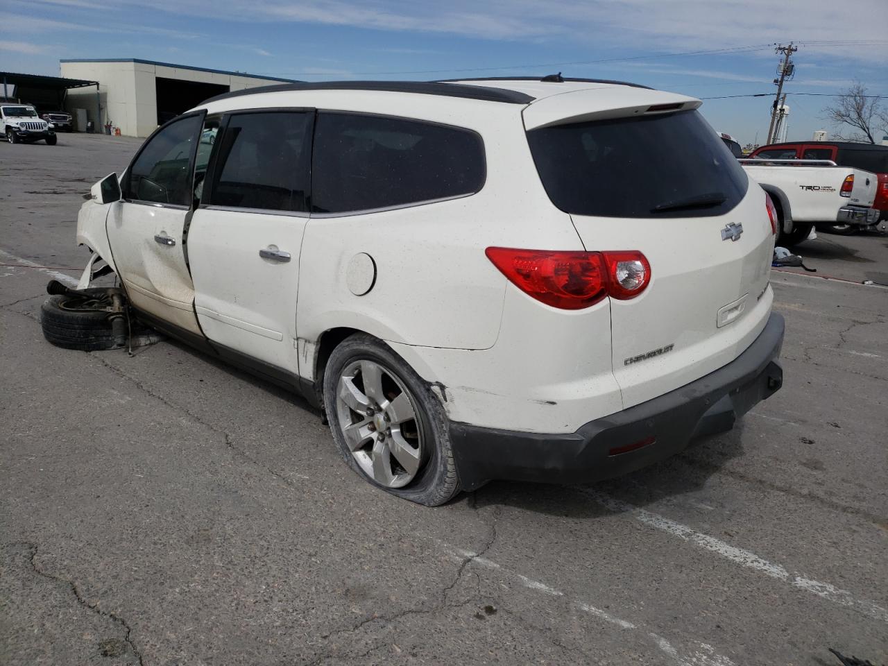 Photo 3 from auction – 2012 CHEVROLET TRAVERSE L with VIN 1GNKRGED6CJ338088