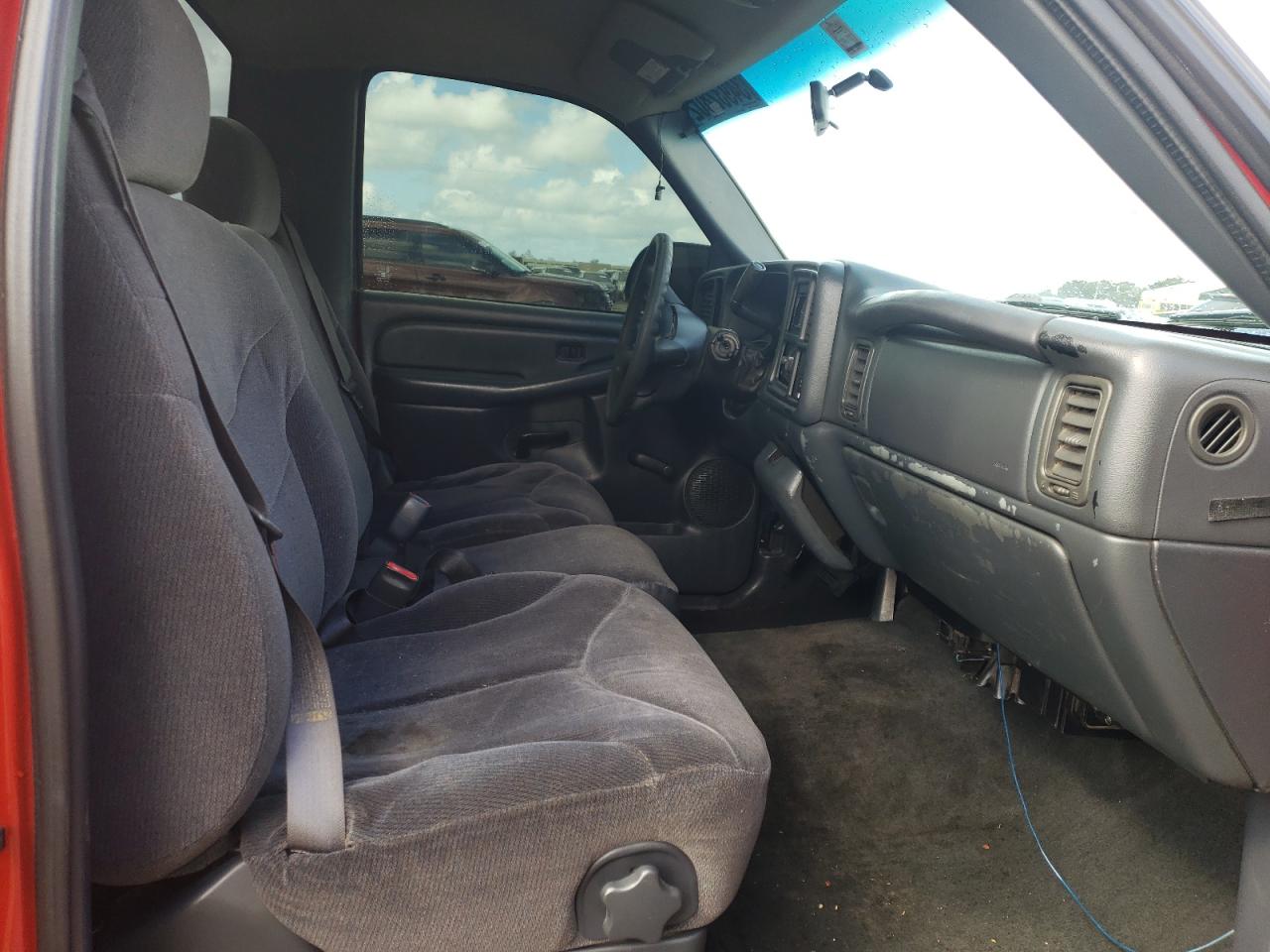 Photo 5 from auction – 2000 GMC NEW SIERRA with VIN 1GTEC14W3YZ266492
