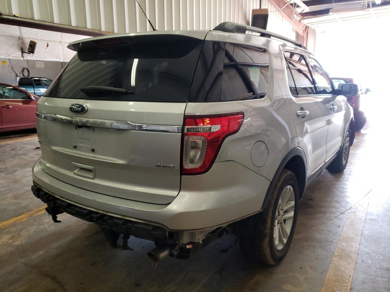 Photo 4 from auction – 2012 FORD EXPLORER X with VIN 1FMHK8D89CGA61379