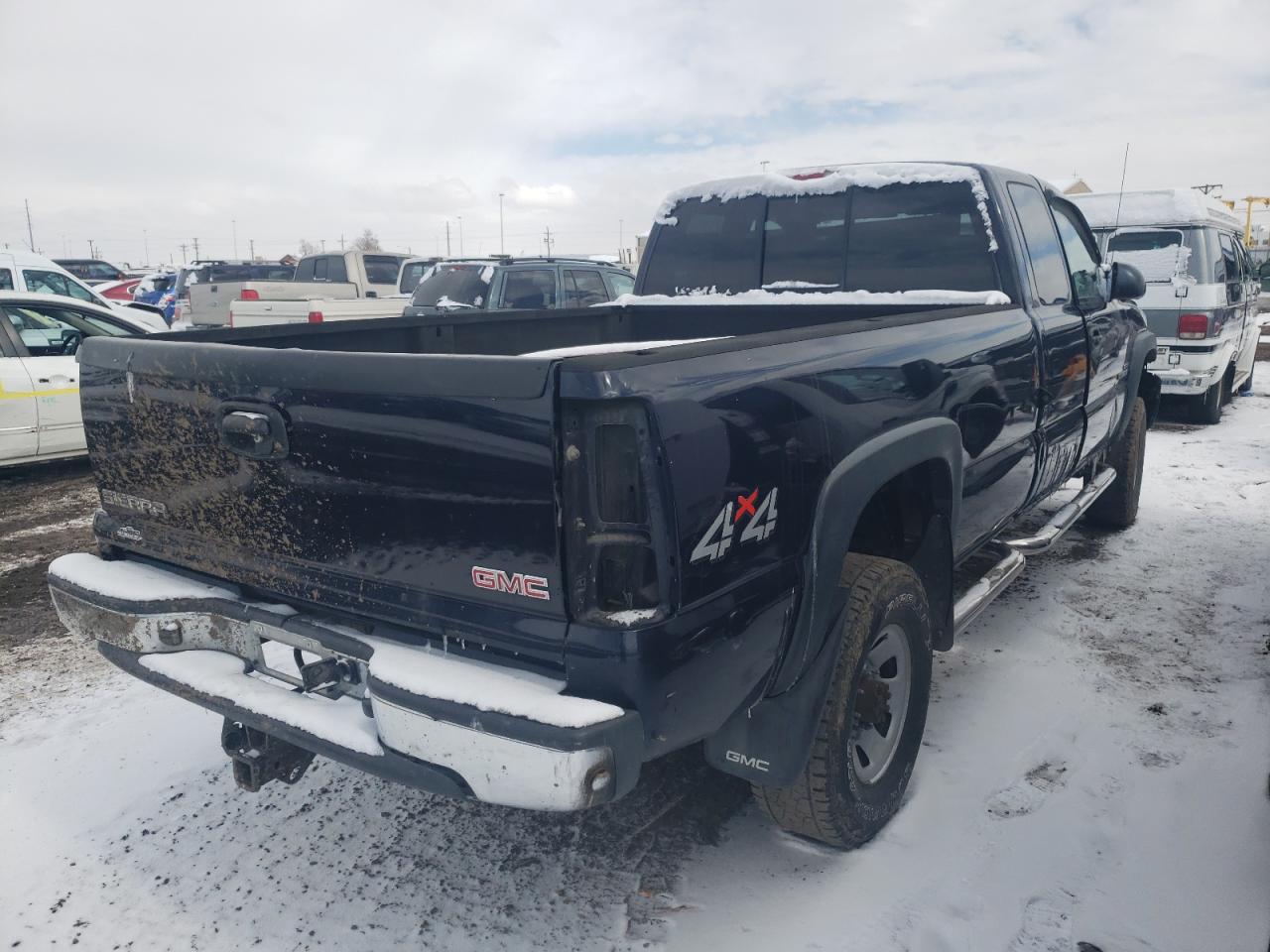 Photo 4 from auction – 2005 GMC NEW SIERRA with VIN 1GTHK39215E142189