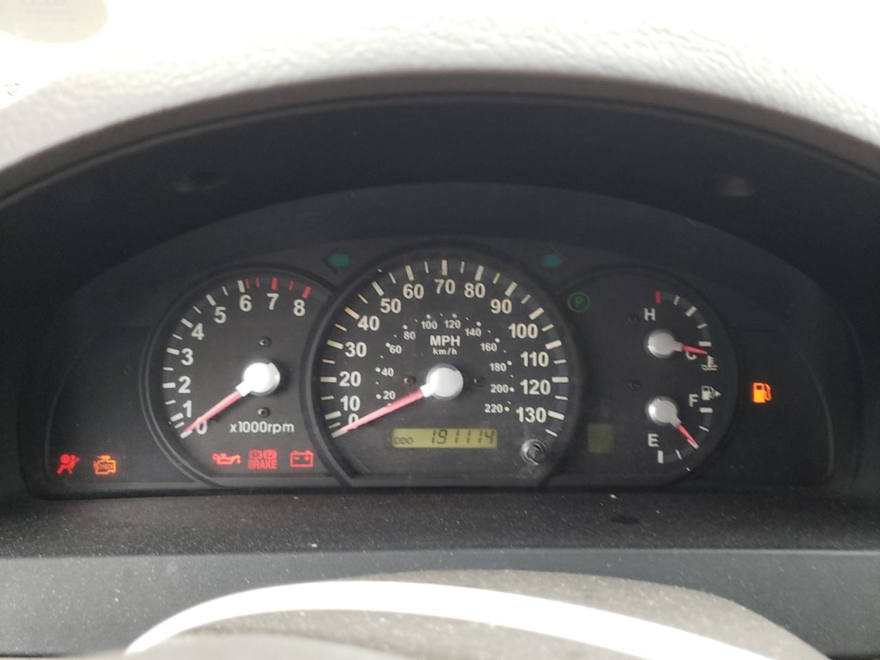 Photo 8 from auction – 2005 KIA SORENTO EX with VIN KNDJD733655379961