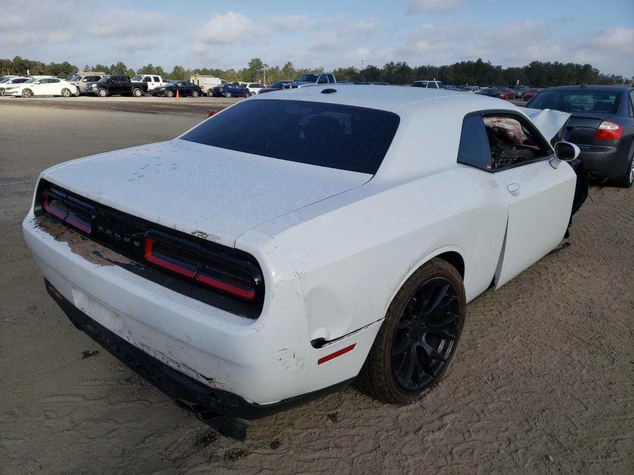 Photo 4 from auction – 2016 DODGE CHALLENGER with VIN 2C3CDZAG5GH195038