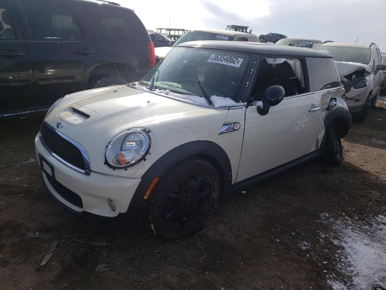 Photo 2 from auction – 2010 MINI COOPER S with VIN WMWMF7C59ATZ70572