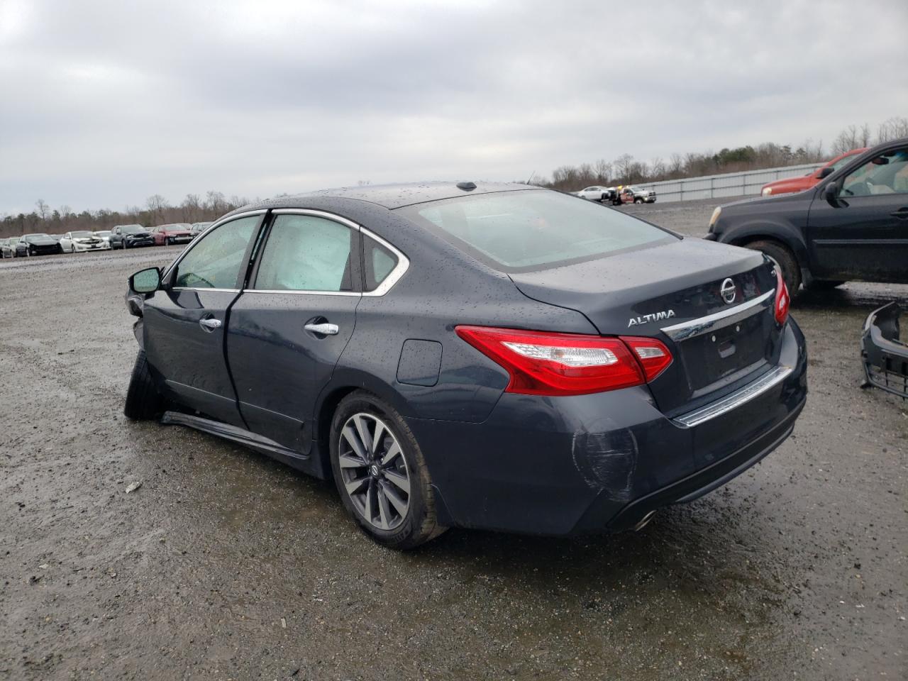 Photo 3 from auction – 2017 NISSAN ALTIMA 2.5 with VIN 1N4AL3AP1HC280021