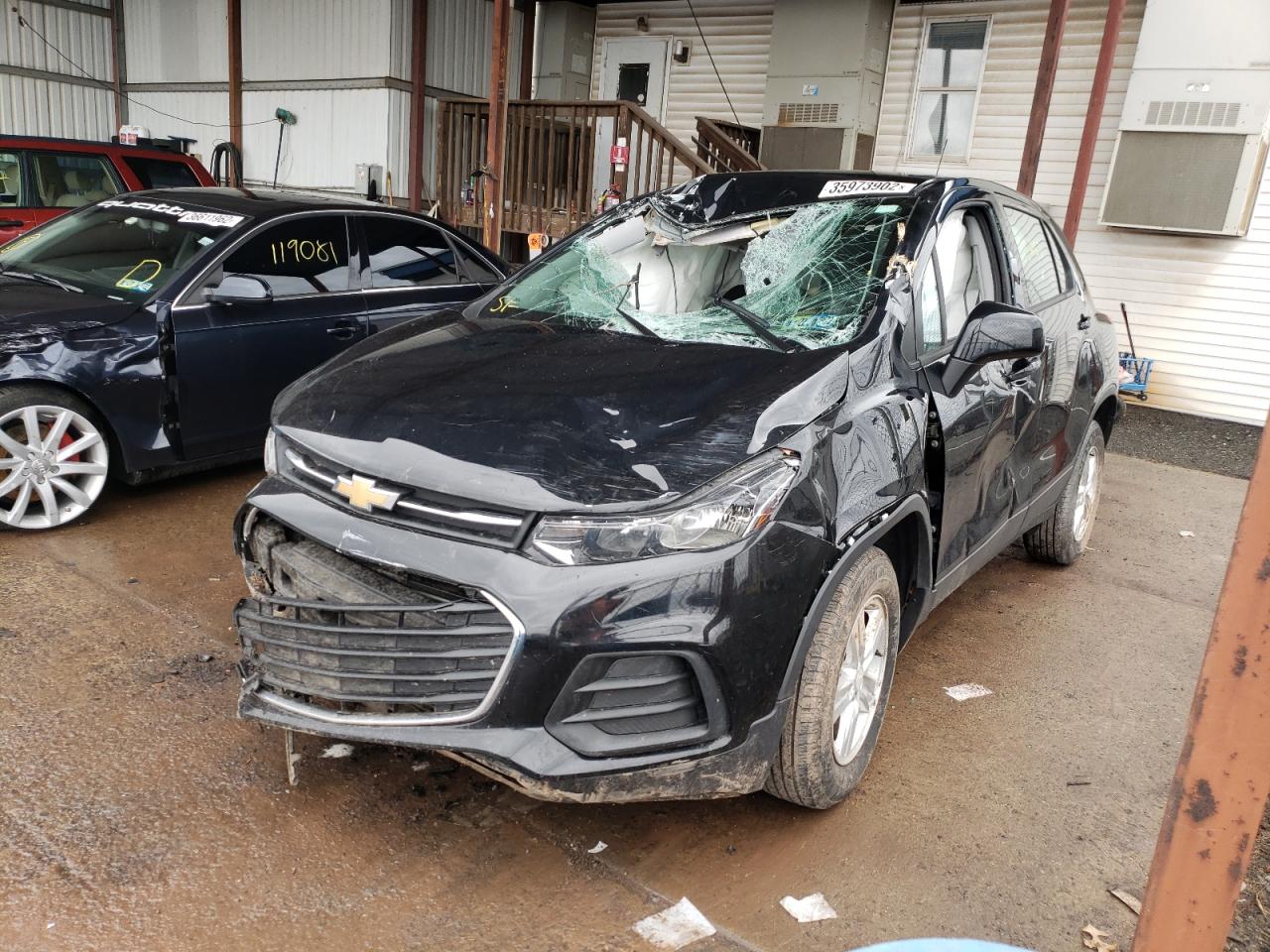 Photo 2 from auction – 2017 CHEVROLET TRAX LS with VIN 3GNCJNSB1HL159900