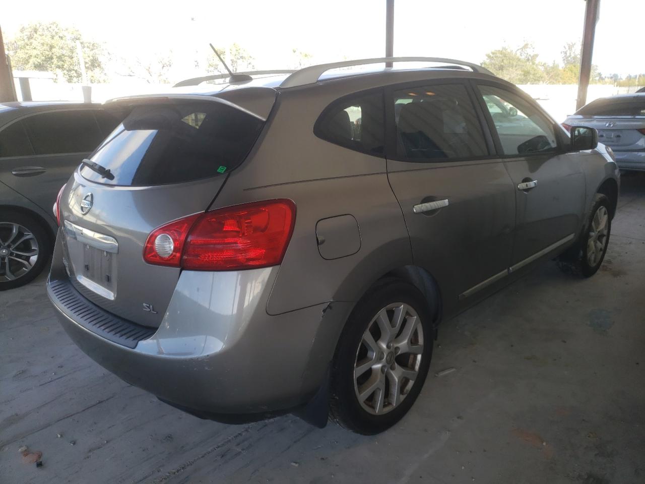 Photo 4 from auction – 2011 NISSAN ROGUE S with VIN JN8AS5MT4BW572998