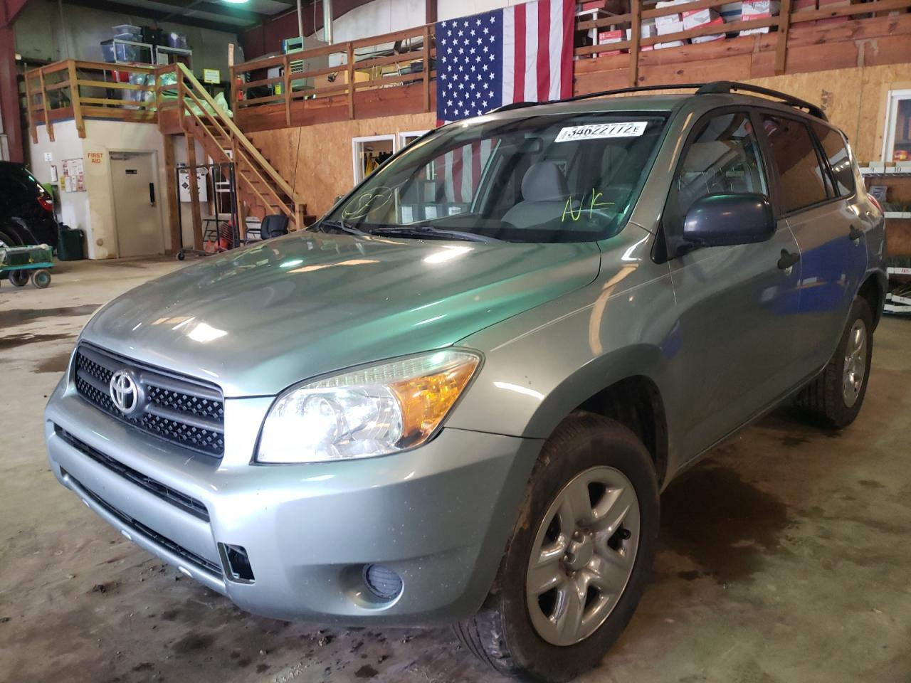 Photo 2 from auction – 2006 TOYOTA RAV4 with VIN JTMZD33V565020826