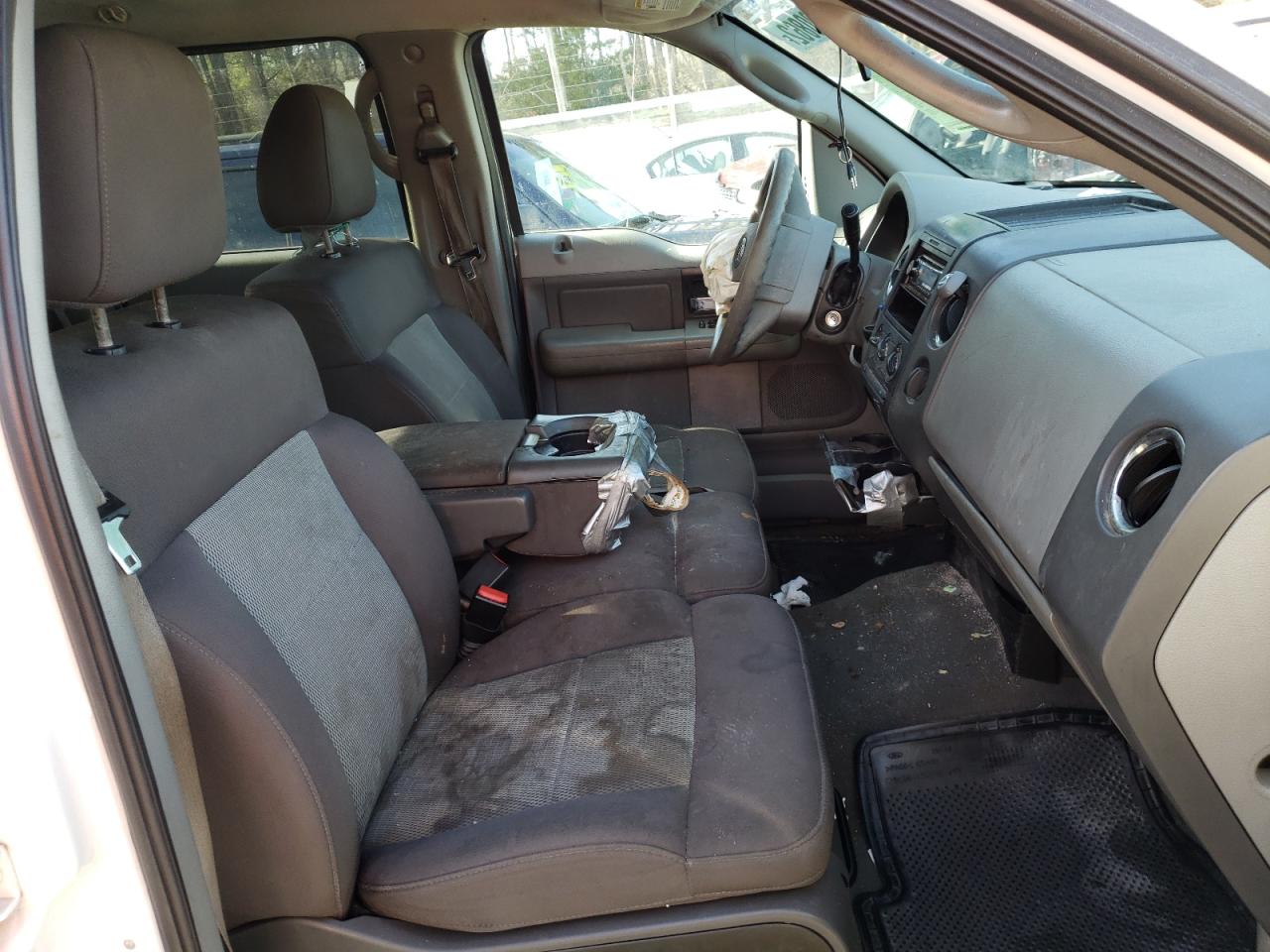 Photo 5 from auction – 2006 FORD F150 SUPER with VIN 1FTRW12W26KE04024