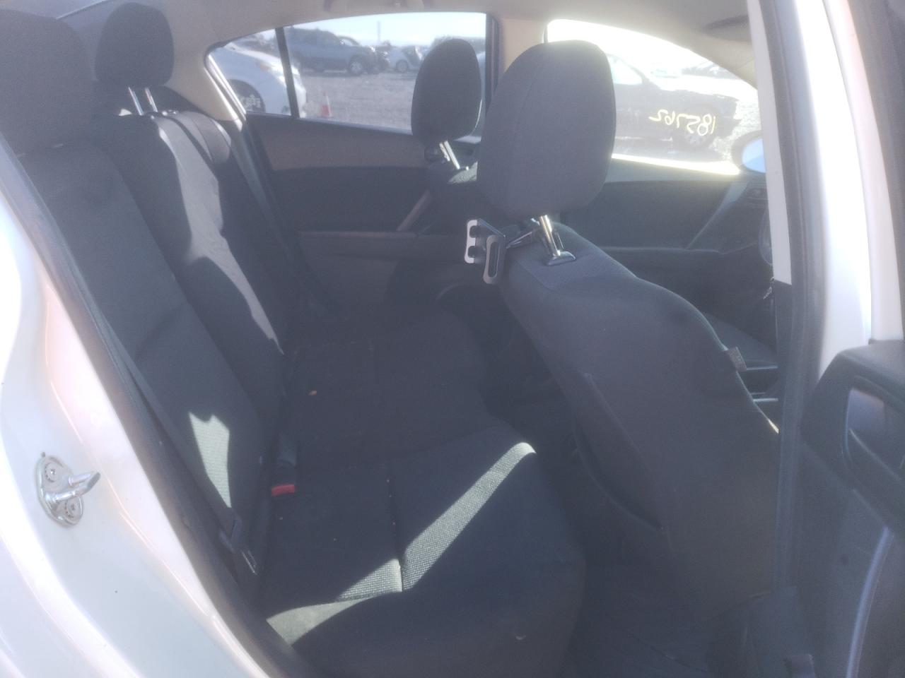 Photo 6 from auction – 2010 MAZDA 3 I with VIN JM1BL1SG4A1268593