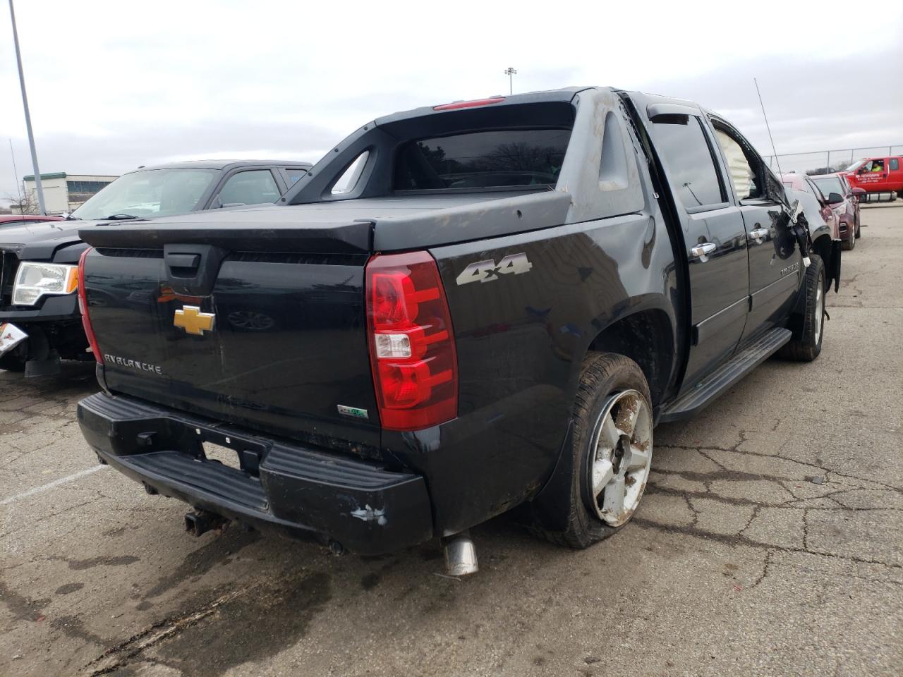 Photo 4 from auction – 2012 CHEVROLET AVALANCHE with VIN 3GNTKFE70CG122347