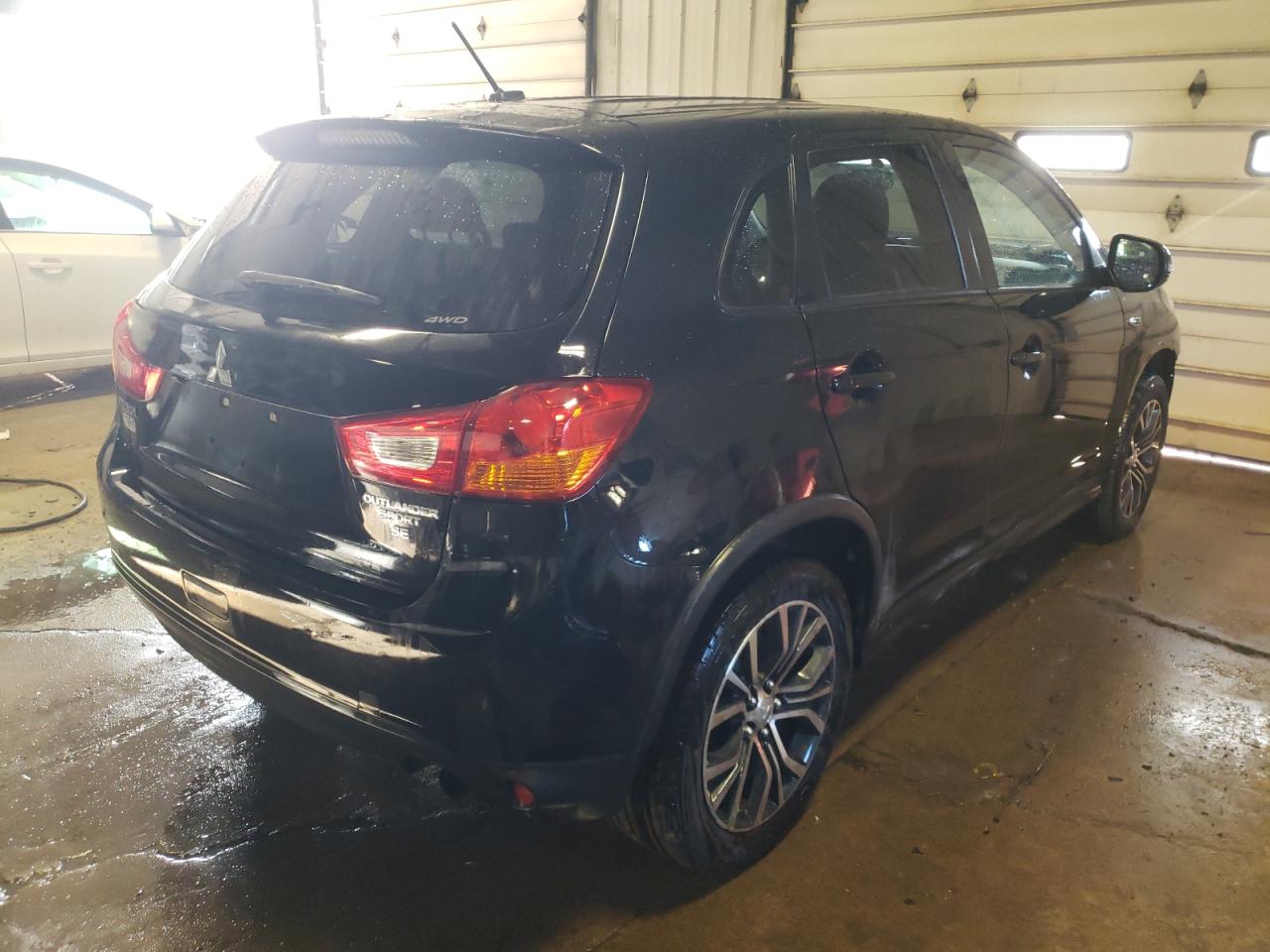 Zdjęcie 4 z aukcji – 2016 MITSUBISHI OUTLANDER z VIN JA4AR3AW8GZ045430
