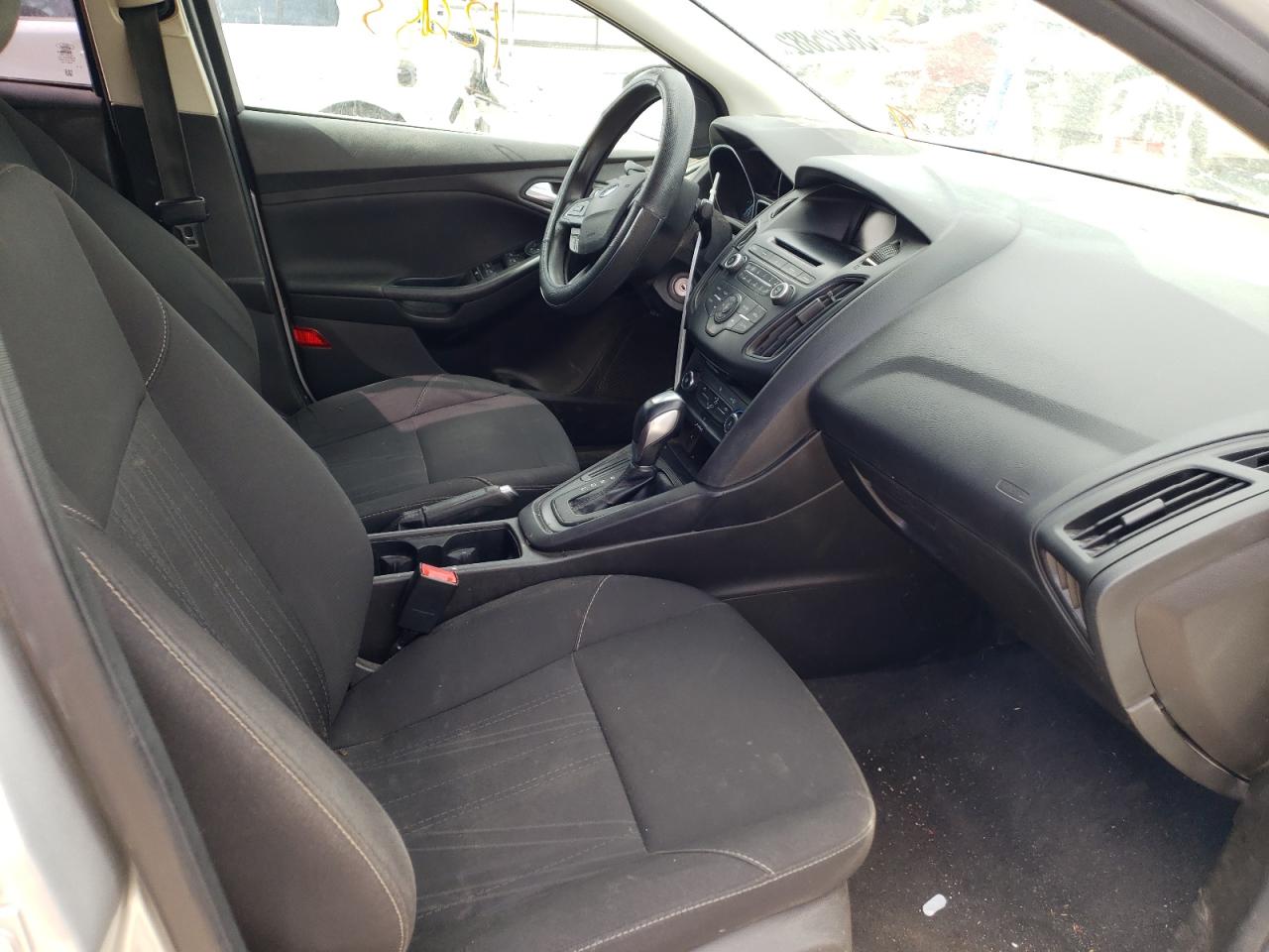 Photo 5 from auction – 2016 FORD FOCUS SE with VIN 1FADP3F20GL289872