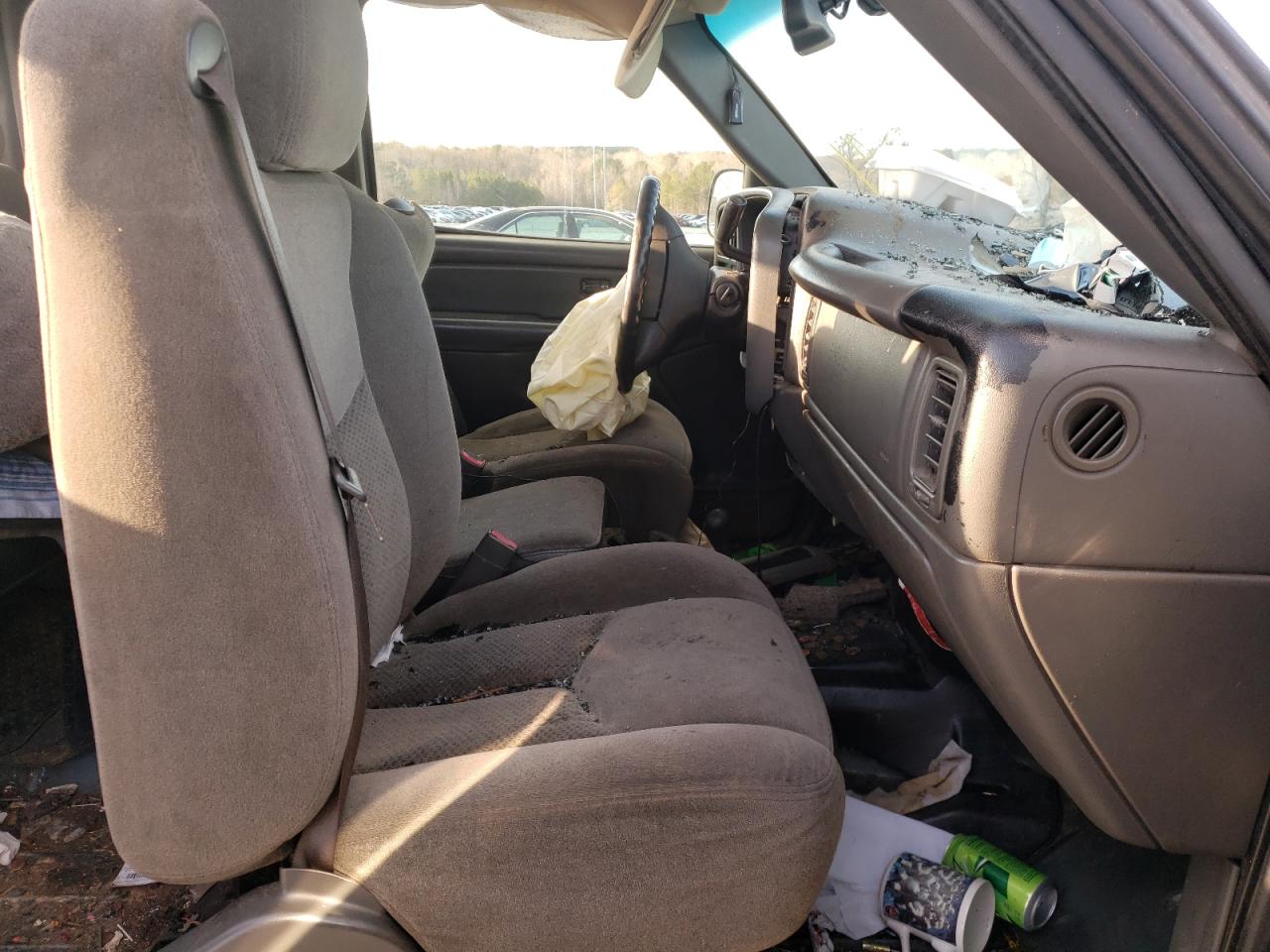 Photo 5 from auction – 2003 CHEVROLET SILVERADO with VIN 1GCEK19T33E234255