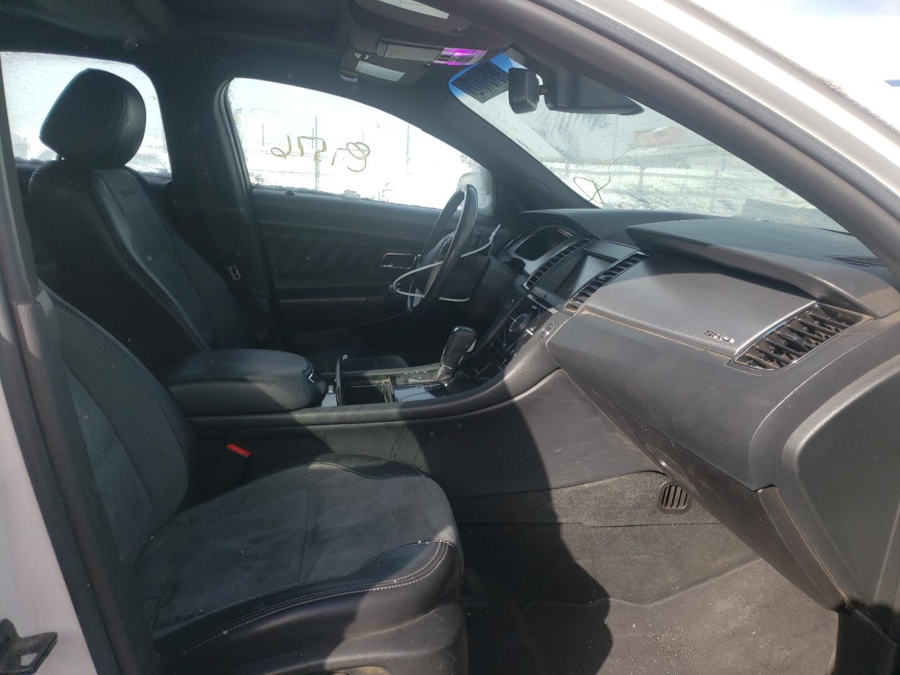 Photo 5 from auction – 2015 FORD TAURUS SHO with VIN 1FAHP2KT2FG172957
