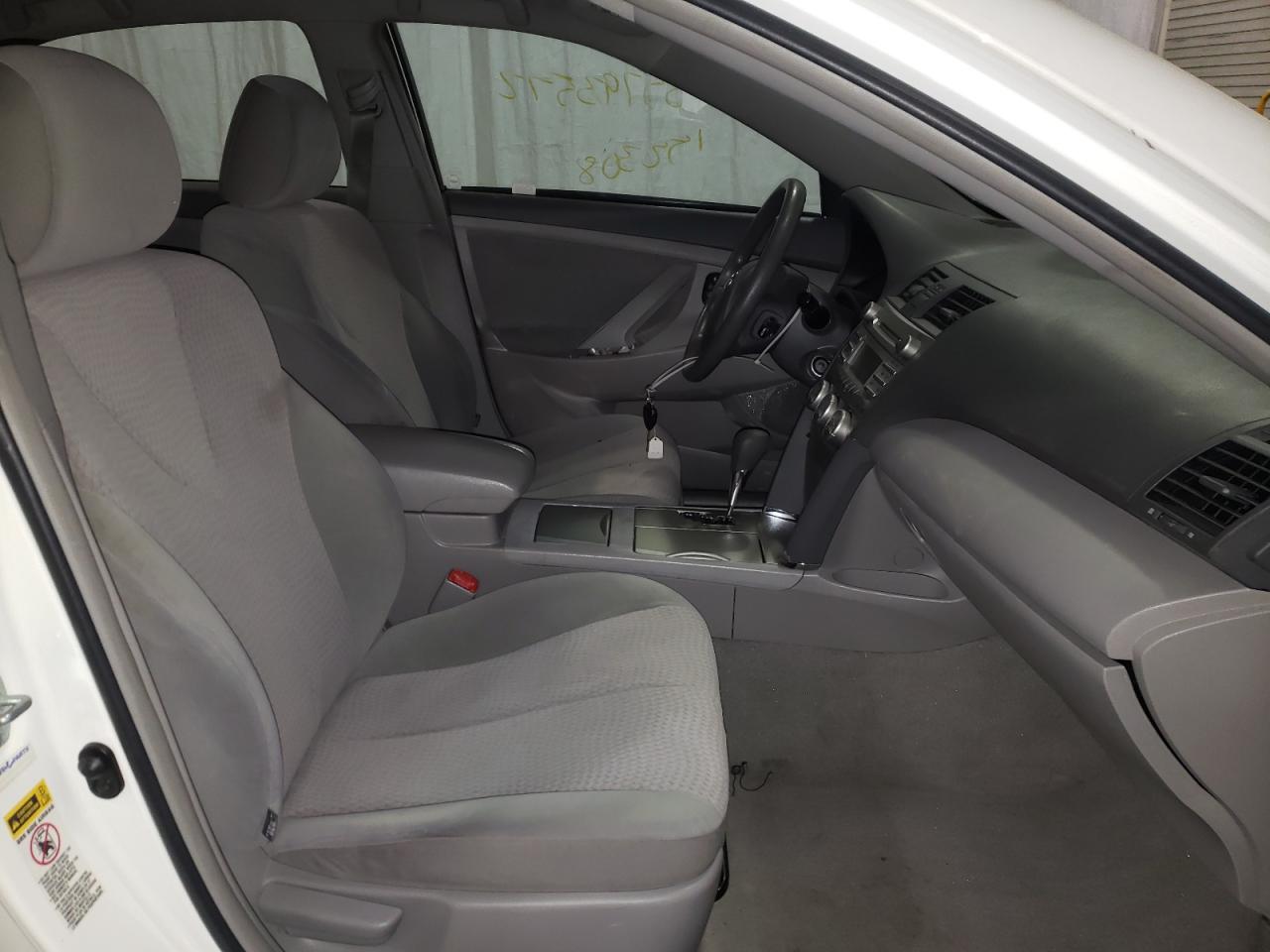 Photo 5 from auction – 2011 TOYOTA CAMRY BASE with VIN 4T4BF3EK3BR210396