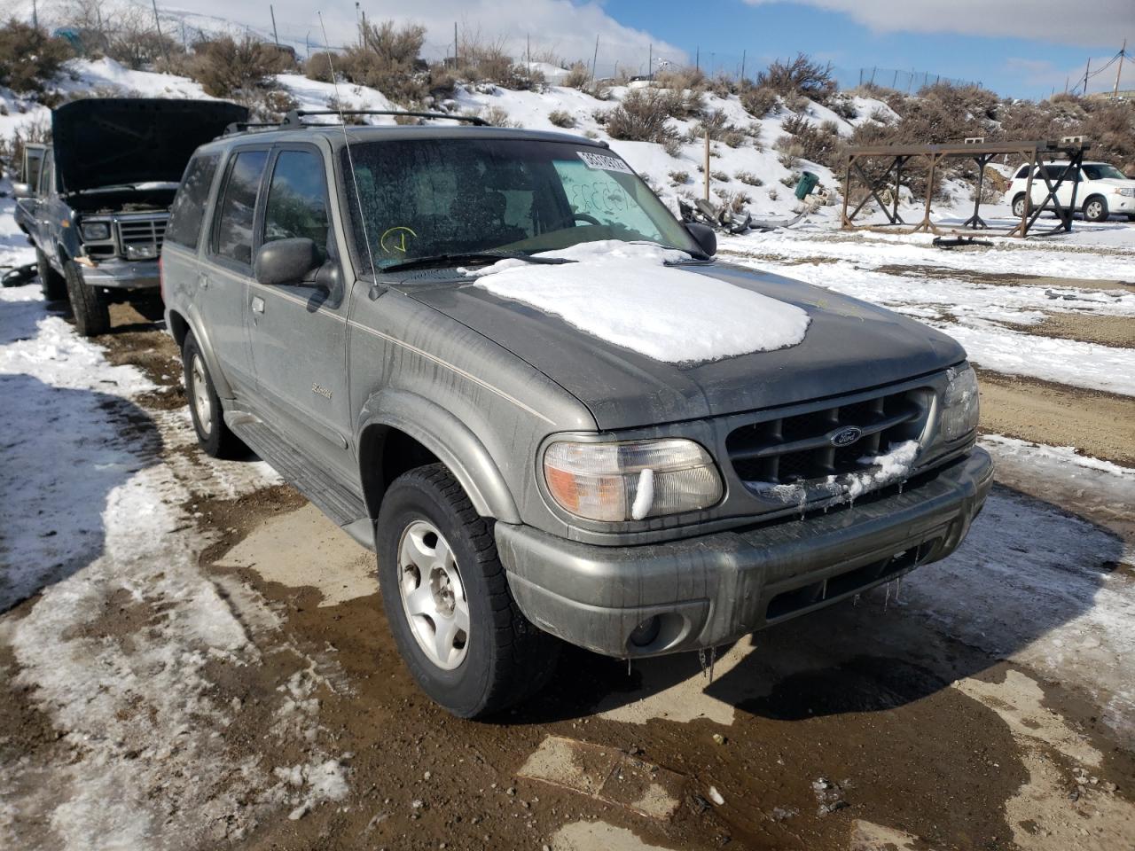 FORD EXPLORER L 2000 with VIN 1FMZU75E2YZA09679 - Photo from auction