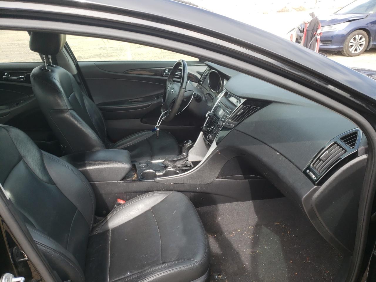 Photo 5 from auction – 2012 HYUNDAI SONATA SE with VIN 5NPEC4AC4CH391920