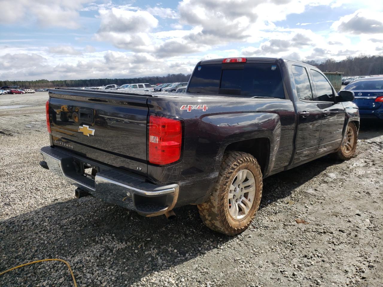 Photo 4 from auction – 2015 CHEVROLET SILVERADO with VIN 1GCVKREC5FZ230001