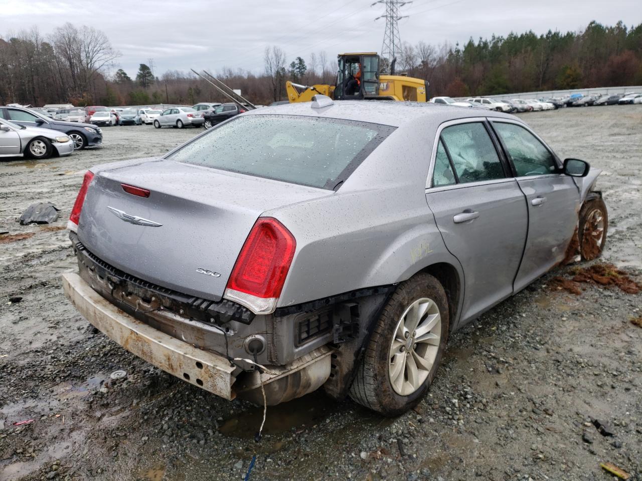 Photo 4 from auction – 2016 CHRYSLER 300 LIMITE with VIN 2C3CCAAG2GH161109
