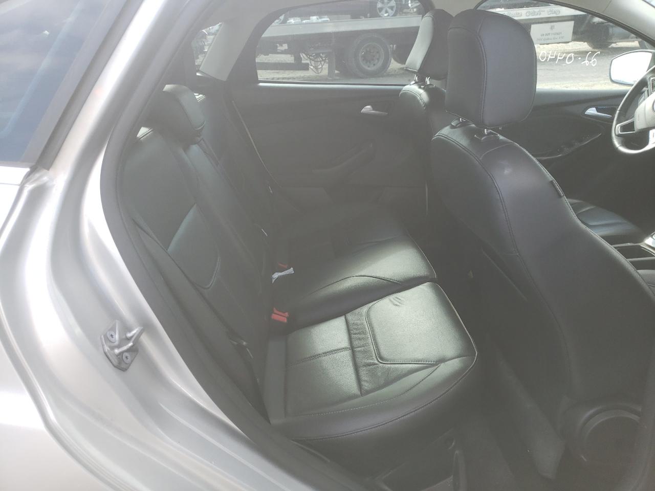 Photo 6 from auction – 2017 FORD FOCUS TITA with VIN 1FADP3J27HL339238