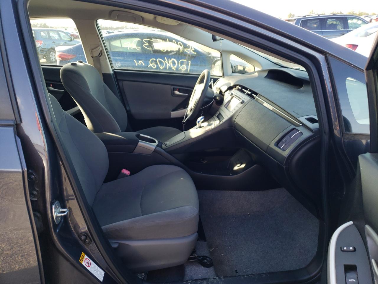 Photo 5 from auction – 2012 TOYOTA PRIUS with VIN JTDKN3DU2C5456789