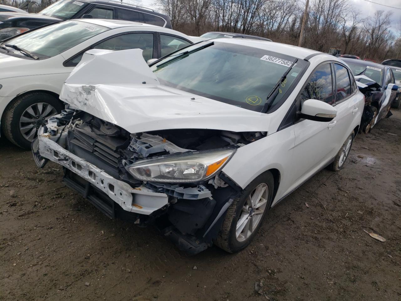 Photo 2 from auction – 2015 FORD FOCUS SE with VIN 1FADP3F26FL205116