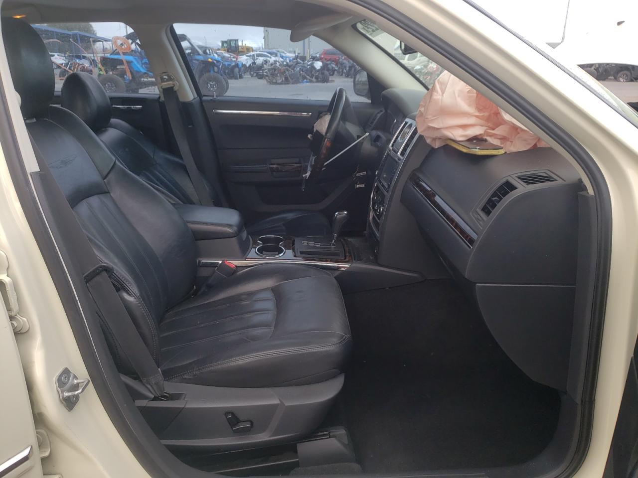 Photo 5 from auction – 2008 CHRYSLER 300C with VIN 2C3LA63H48H259312
