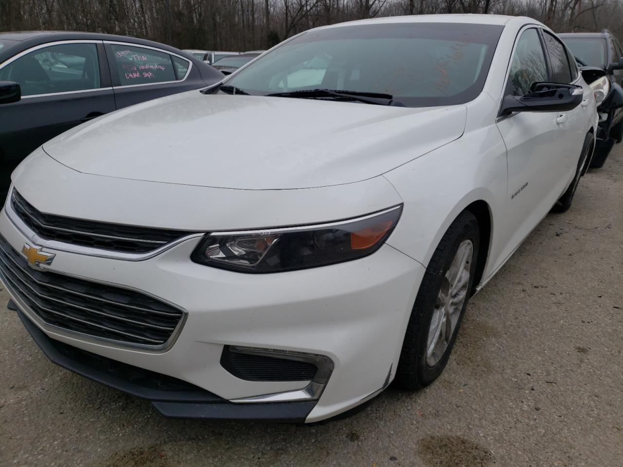 Photo 2 from auction – 2017 CHEVROLET MALIBU LT with VIN 1G1ZE5ST1HF195993