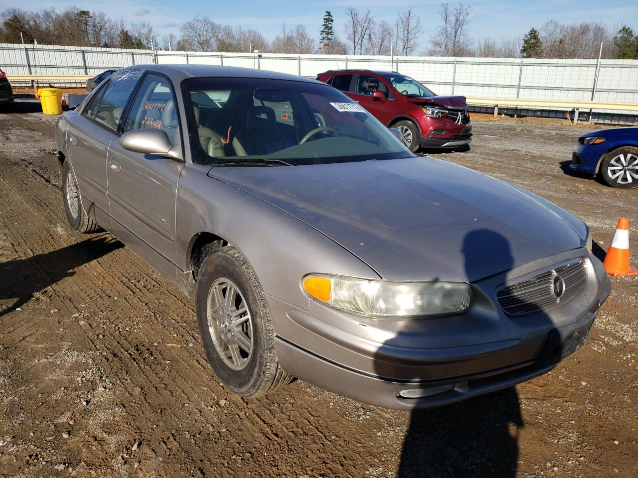 BUICK REGAL LS 2001 with VIN 2G4WB55K111126638 - Photo from auction