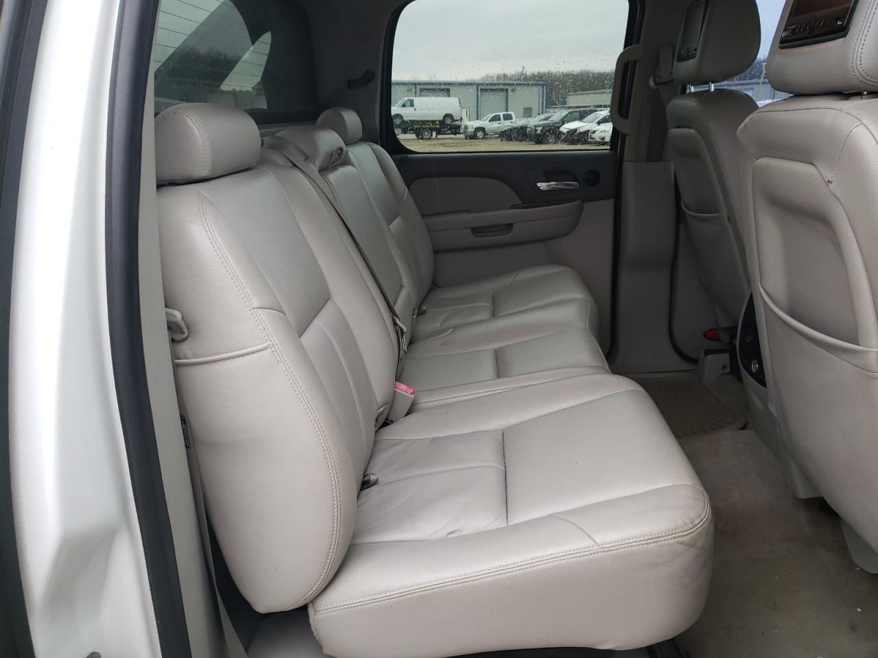 Photo 6 from auction – 2007 CHEVROLET AVALANCHE with VIN 3GNEC12047G174859