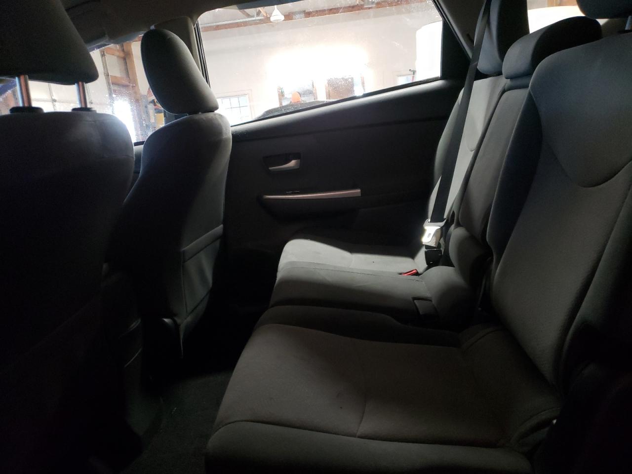 Photo 6 from auction – 2012 TOYOTA PRIUS V with VIN JTDZN3EU8C3126373