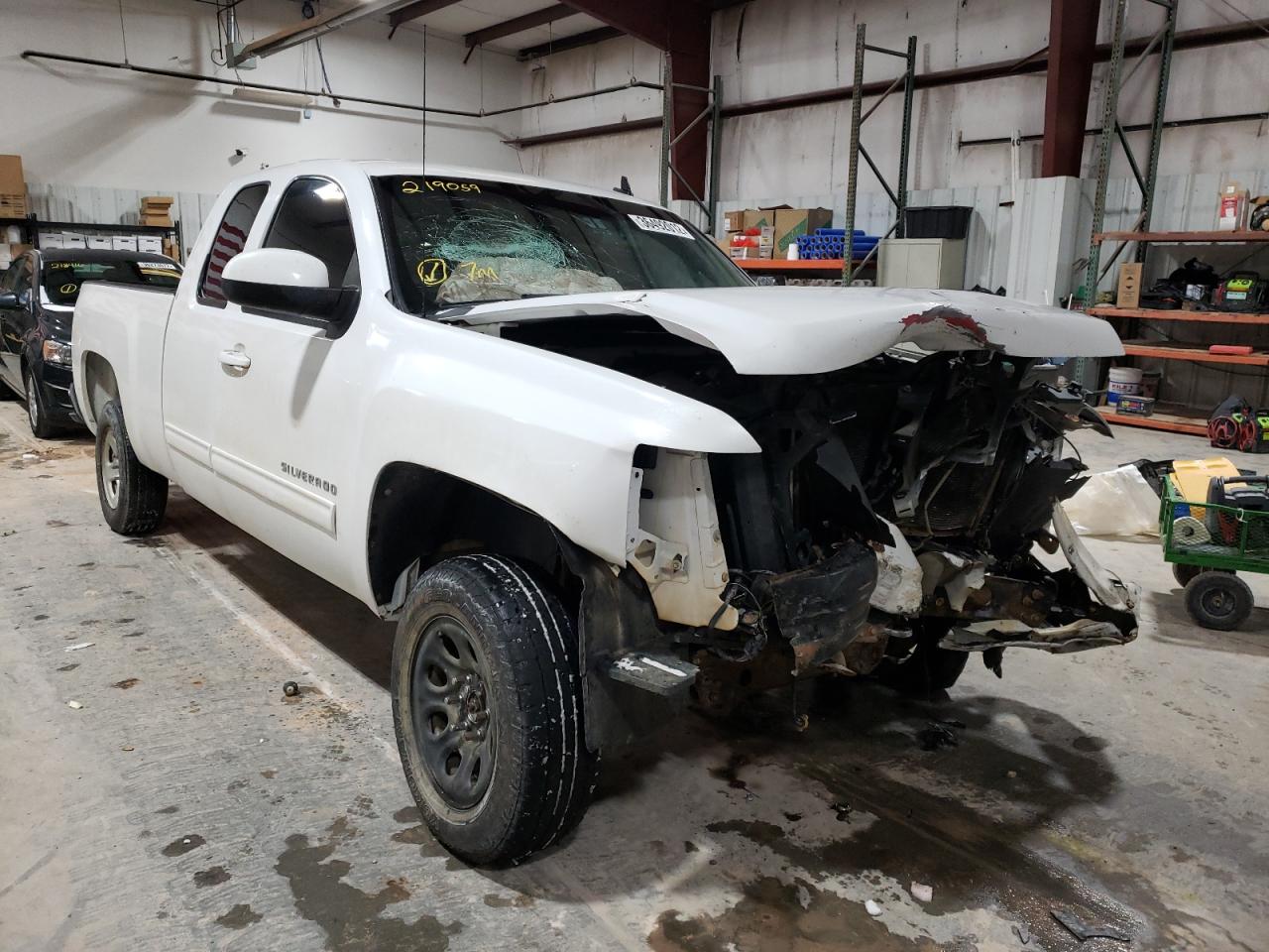 CHEVROLET SILVERADO 2011 with VIN 1GCRKSE3XBZ219059 - Photo from auction