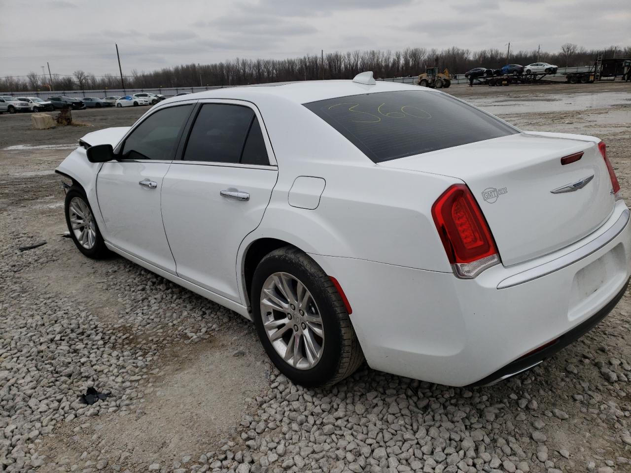 Photo 3 from auction – 2017 CHRYSLER 300C with VIN 2C3CCAEG4HH610091