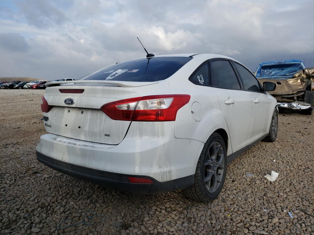 Photo 4 from auction – 2014 FORD FOCUS SE with VIN 1FADP3F27EL456015