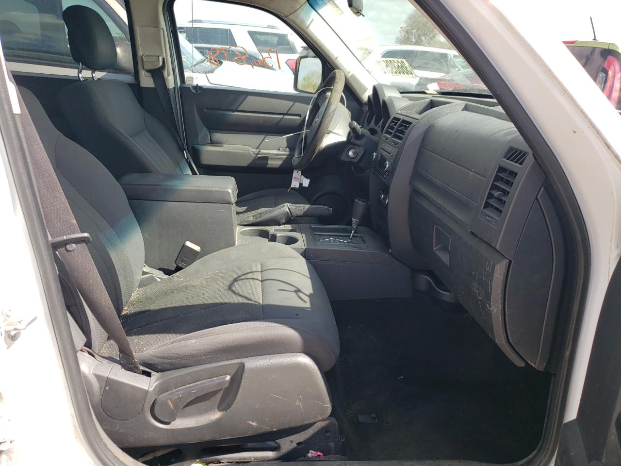 Photo 5 from auction – 2011 DODGE NITRO HEAT with VIN 1D4PT4GK7BW589765