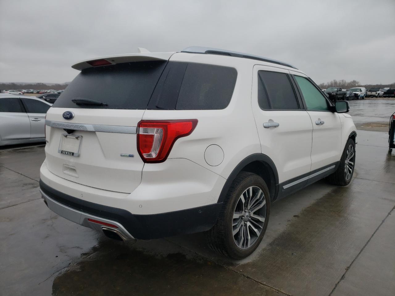Photo 4 from auction – 2017 FORD EXPLORER P with VIN 1FM5K8HT3HGA75335