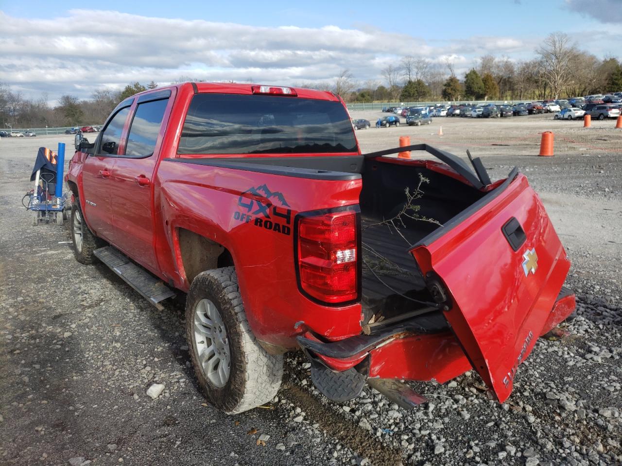 Photo 3 from auction – 2018 CHEVROLET SILVERADO with VIN 3GCUKNECXJG369215
