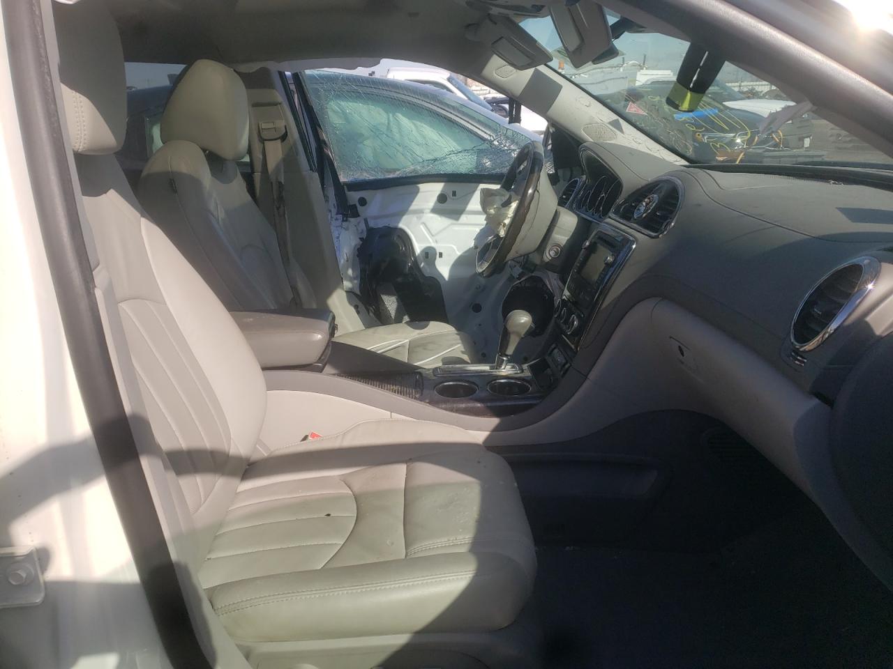 Photo 5 from auction – 2015 BUICK ENCLAVE with VIN 5GAKVCKD6FJ221702