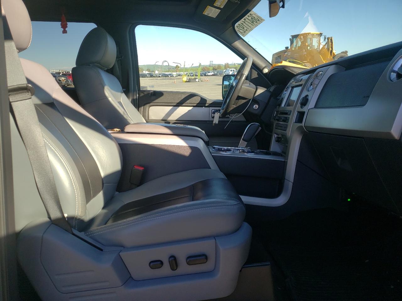 Photo 5 from auction – 2011 FORD F150 SUPER with VIN 1FTFW1E63BFB45397