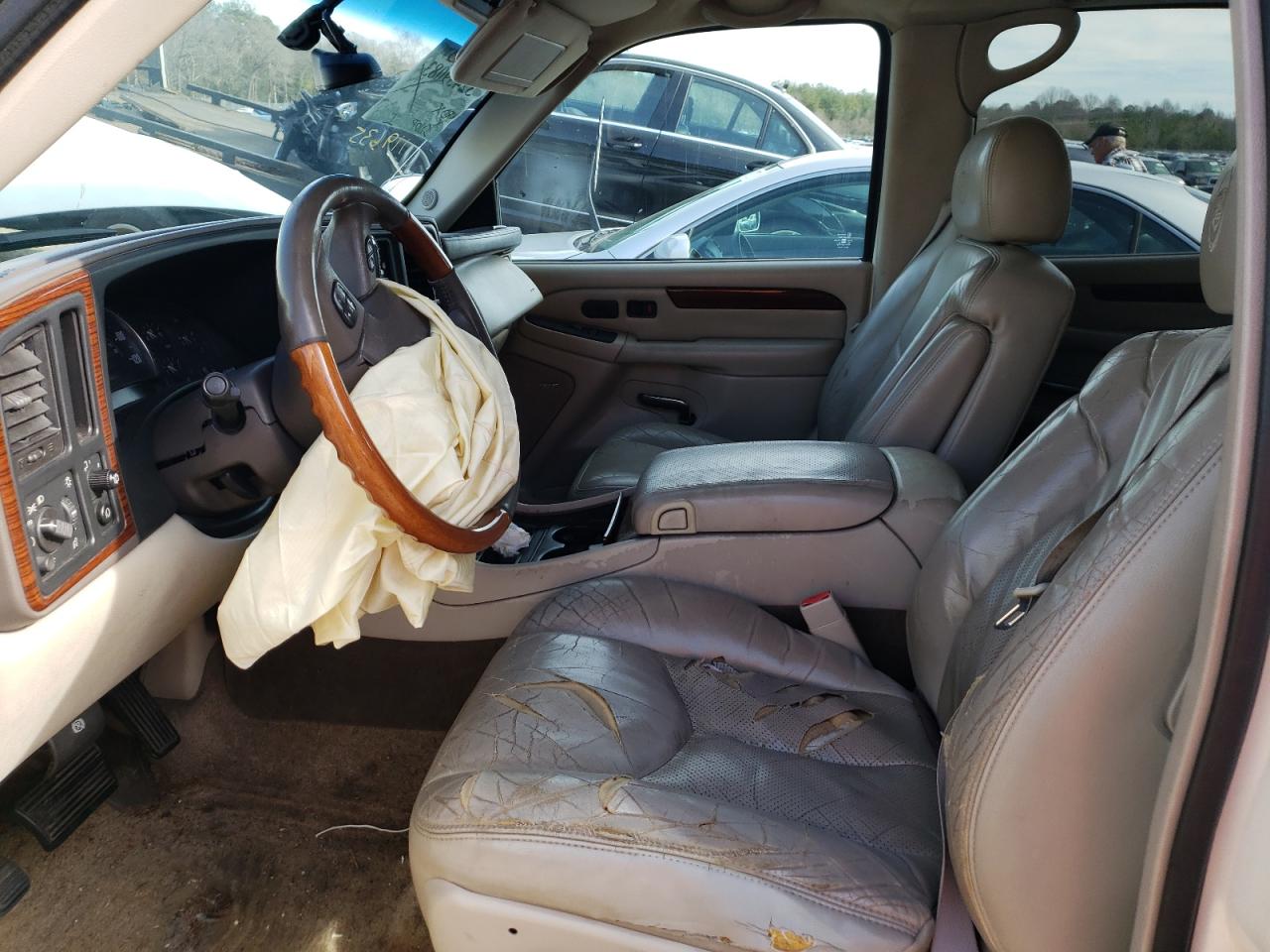 Photo 5 from auction – 2003 CADILLAC ESCALADE L with VIN 1GYEC63T03R119635