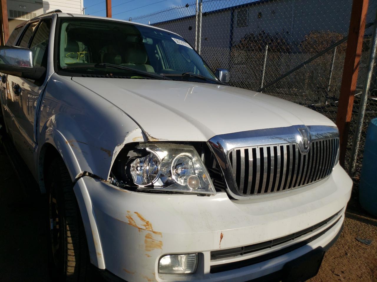 Photo 9 from auction – 2006 LINCOLN NAVIGATOR with VIN 5LMFU28566LJ22923