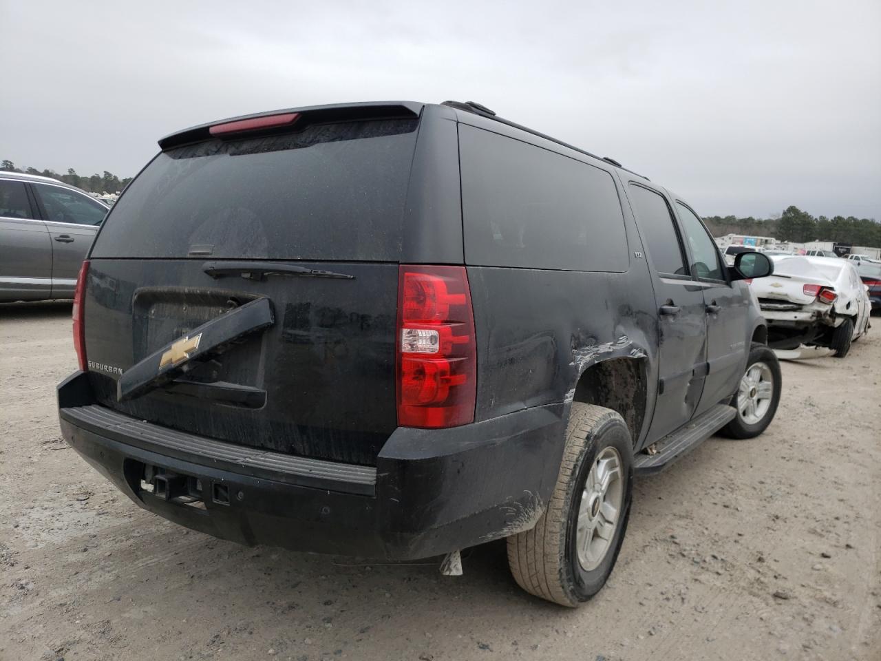 Photo 4 from auction – 2007 CHEVROLET SUBURBAN C with VIN 1GNFC16037R183177