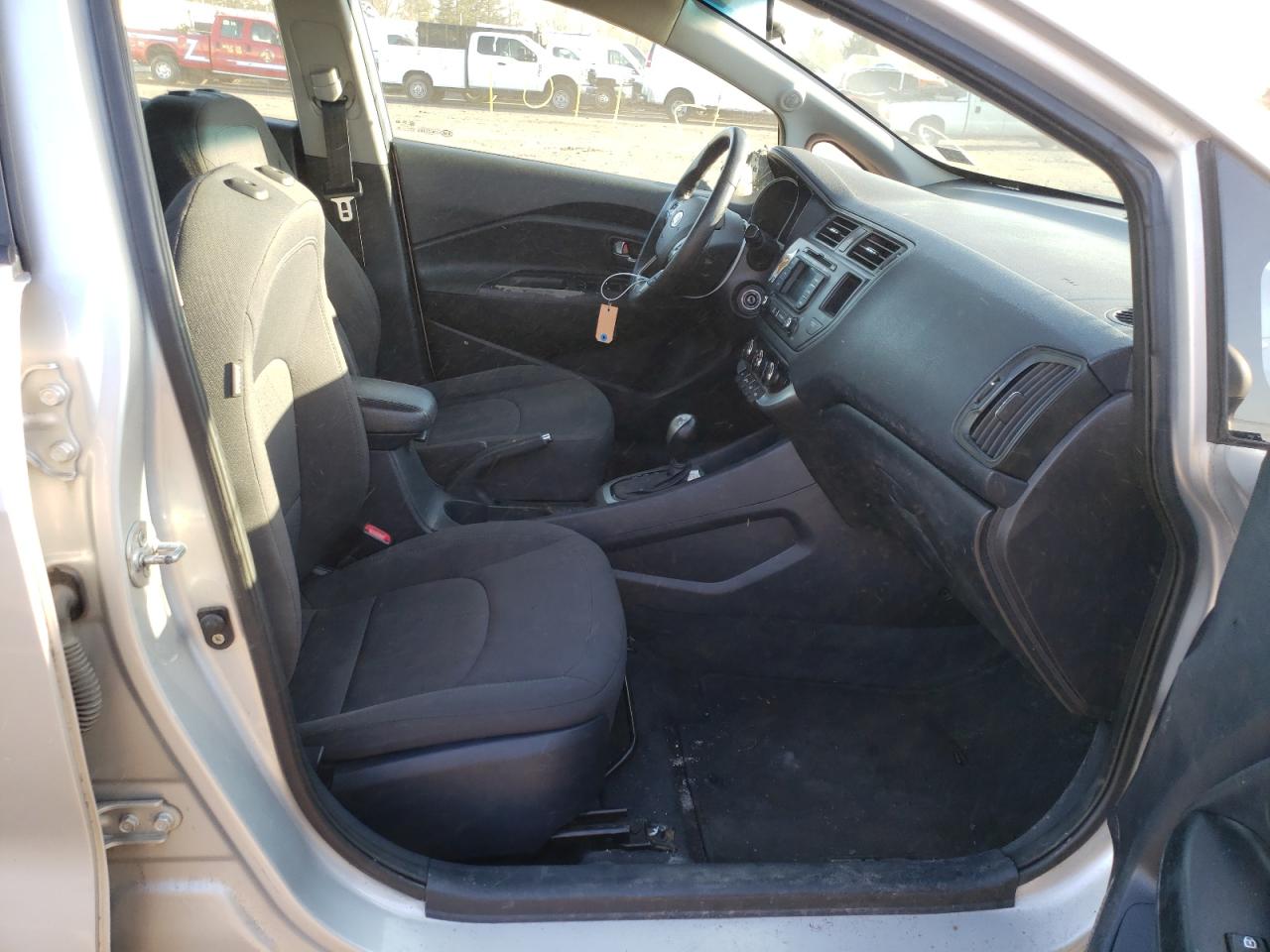 Photo 5 from auction – 2013 KIA RIO EX with VIN KNADN4A39D6117210