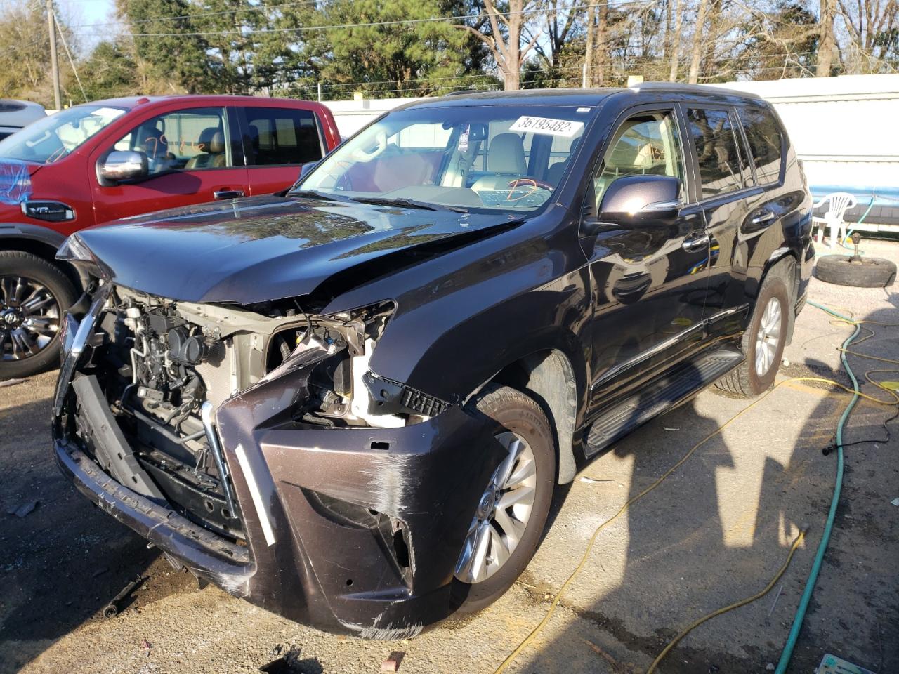 Photo 2 from auction – 2016 LEXUS GX 460 with VIN JTJBM7FX3G5126292