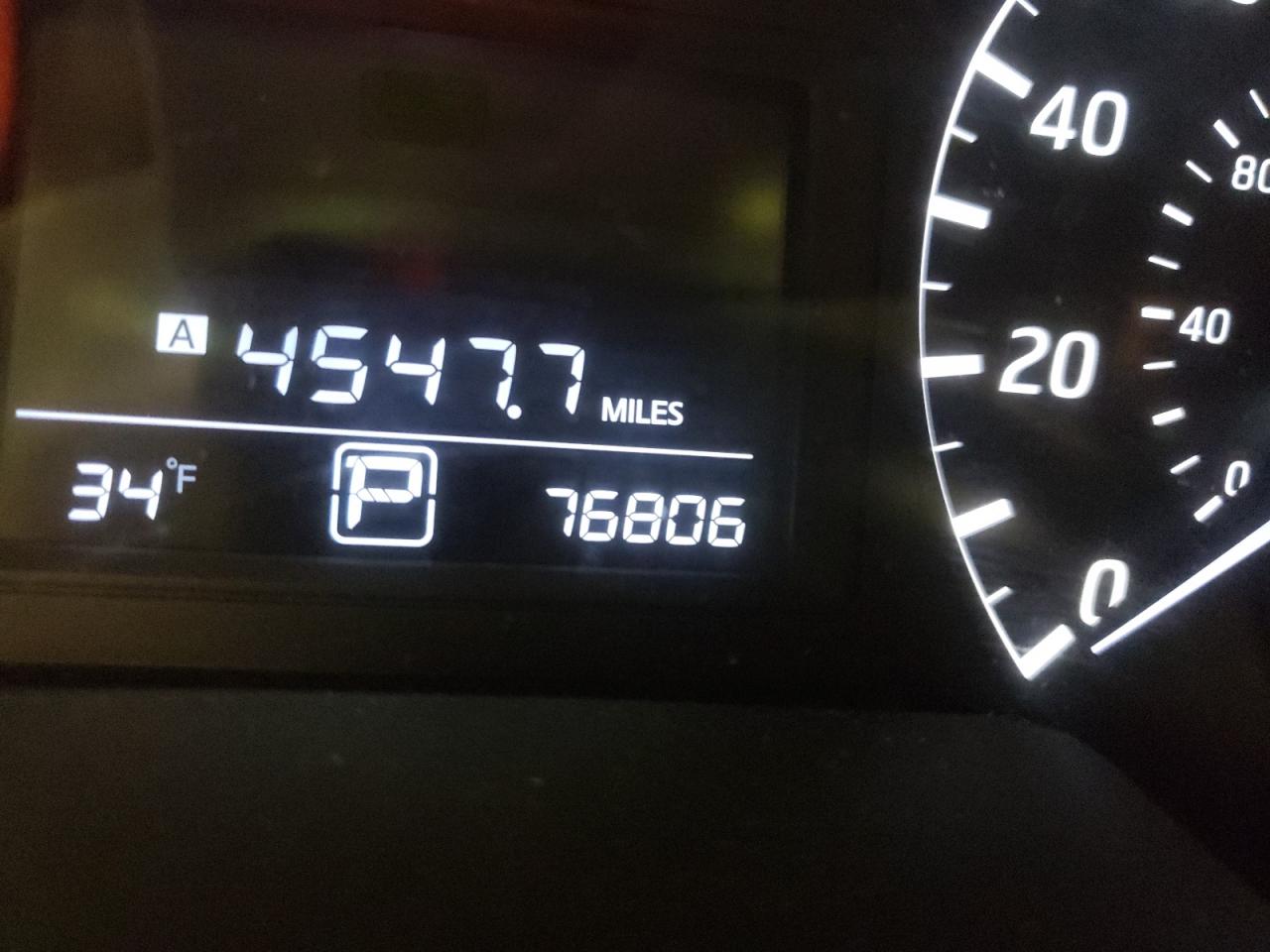 Photo 8 from auction – 2017 NISSAN SENTRA with VIN 3N1AB7AP3HY347880