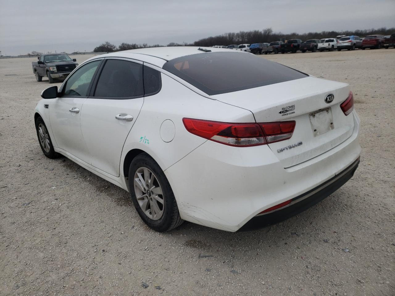 Photo 3 from auction – 2016 KIA OPTIMA LX with VIN KNAGT4L32G5070001