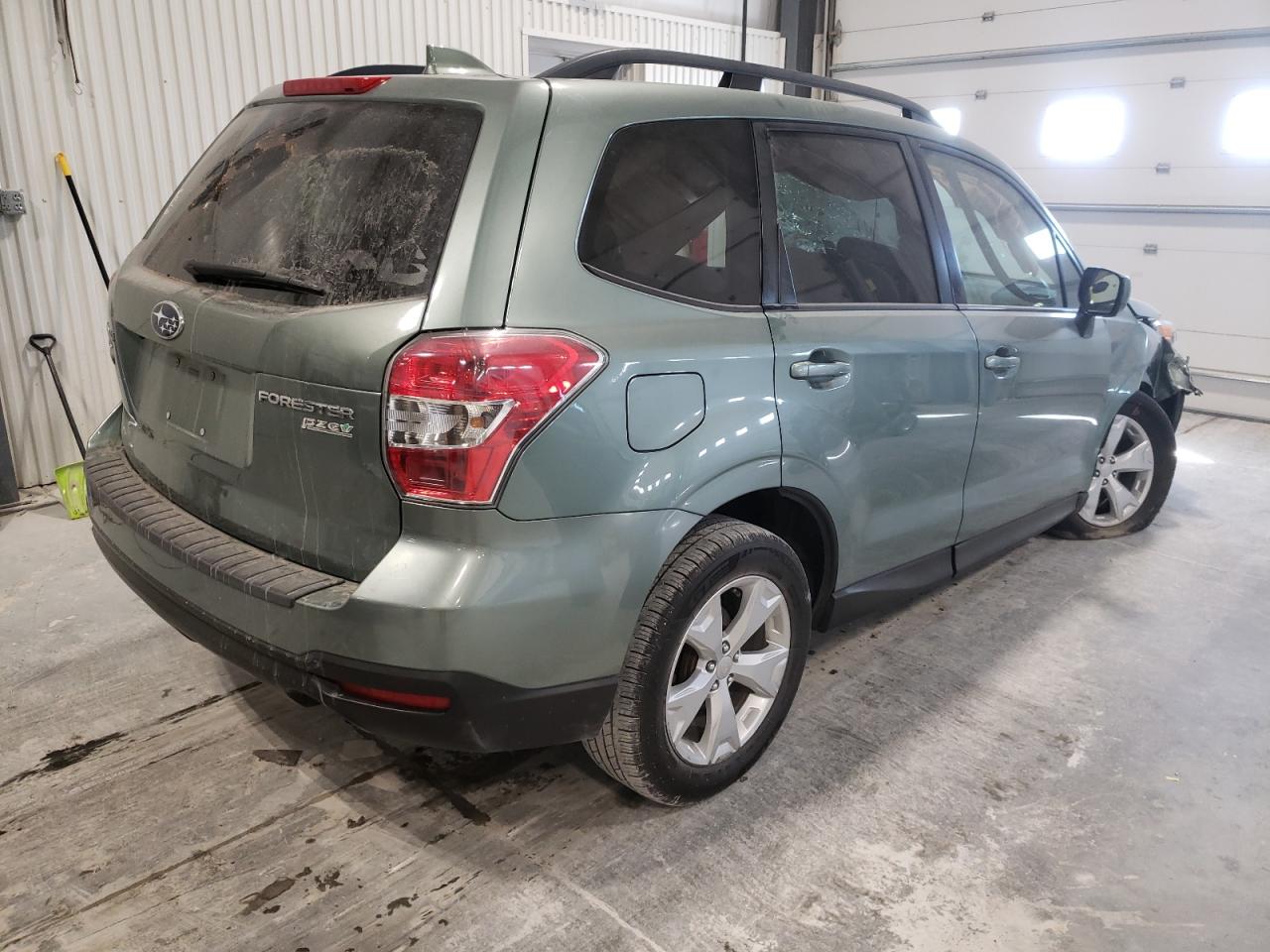 Photo 4 from auction – 2016 SUBARU FORESTER 2 with VIN JF2SJADC3GH547115