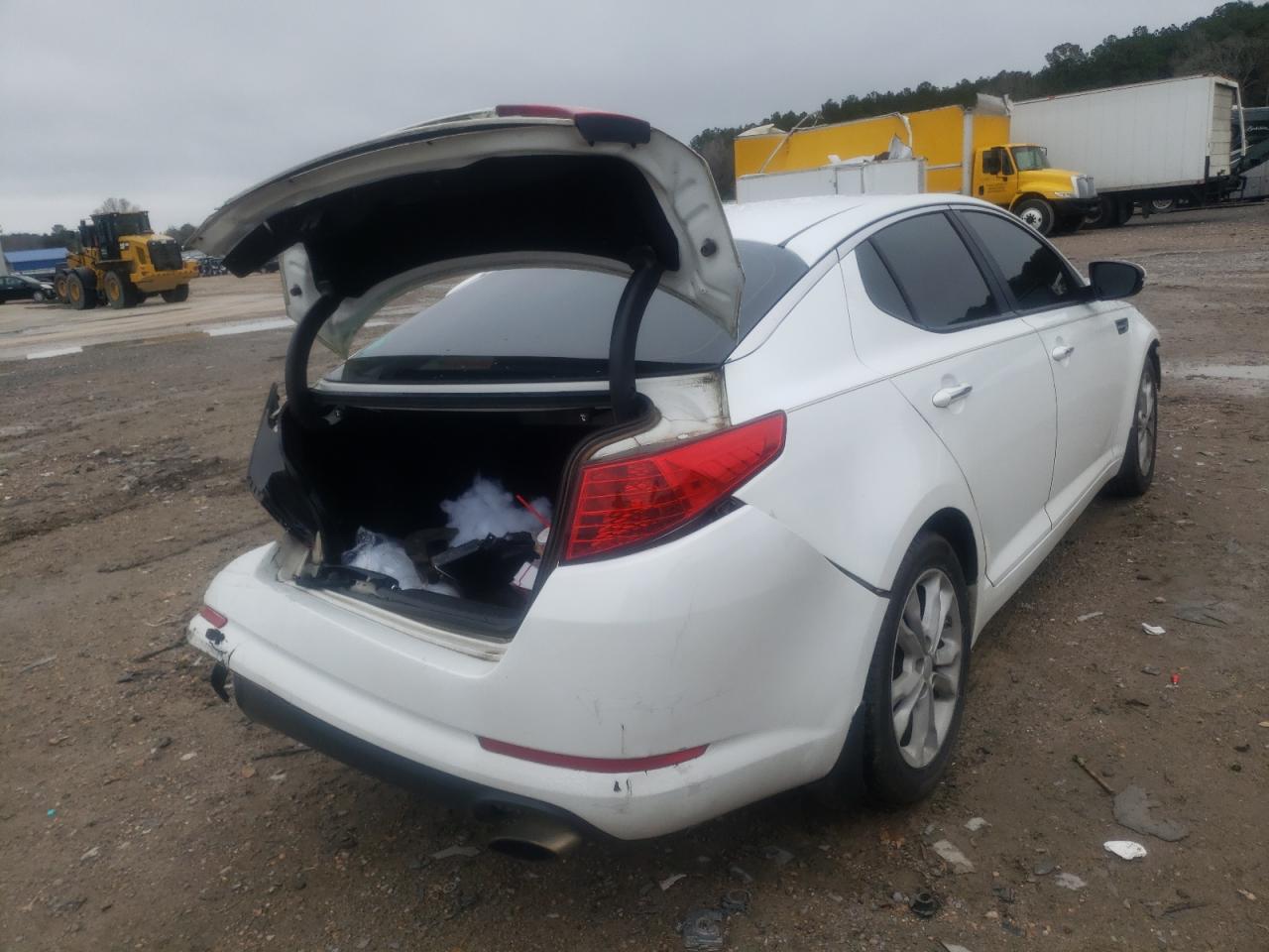 Photo 4 from auction – 2012 KIA OPTIMA EX with VIN 5XXGN4A71CG008579