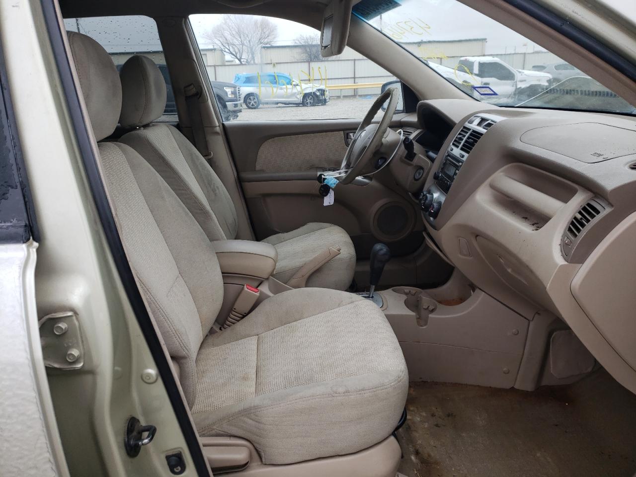 Photo 5 from auction – 2007 KIA SPORTAGE E with VIN KNDJF723X77437461