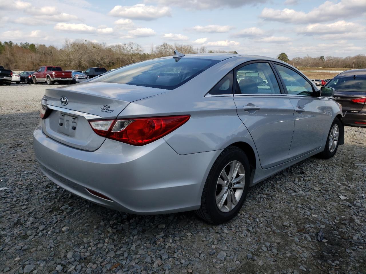 Photo 4 from auction – 2011 HYUNDAI SONATA GLS with VIN 5NPEB4AC8BH033091